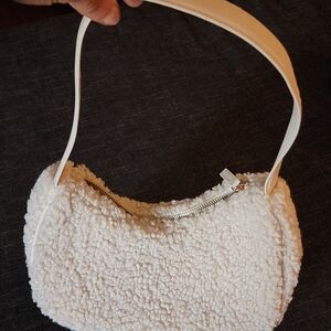 Elegant Cream Shoulder Bag